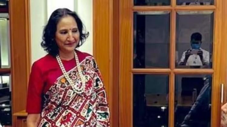 Rekha Jhunjhunwala ने 200 रुपए से भी सस्ते शेयर वाली कंपनी में निवेश किया है। 