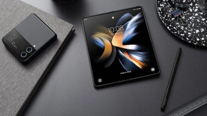 Samsung Galaxy Z5 की जल्द लॉन्च होने की संभावना है। Samsung Galaxy Z5 की जल्द लॉन्च होने की संभावना है।