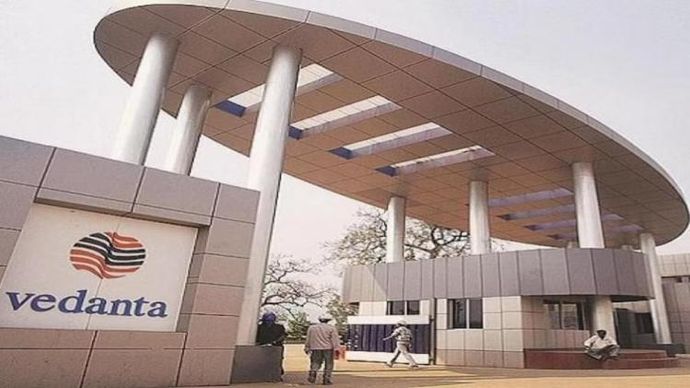 Vedanta का सेमीकंडक्टर पुश: डिस्प्ले ग्लास में बड़ा करने का दम Vedanta का सेमीकंडक्टर पुश: डिस्प्ले ग्लास में बड़ा करने का दम