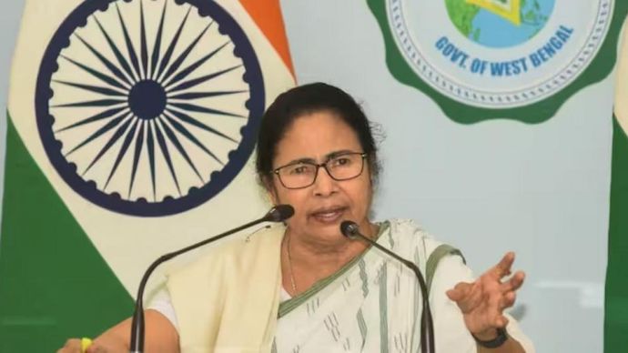 बंगाल चुनाव में केंद्रीय बल तैनात होंगे, ममता को लगा झटका बंगाल चुनाव में केंद्रीय बल तैनात होंगे, ममता को लगा झटका