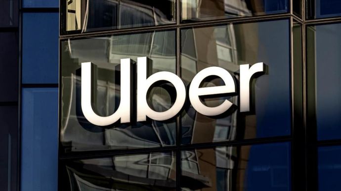 कई कंपनी के बाद अब Uber में छंटनी की मार कई कंपनी के बाद अब Uber में छंटनी की मार