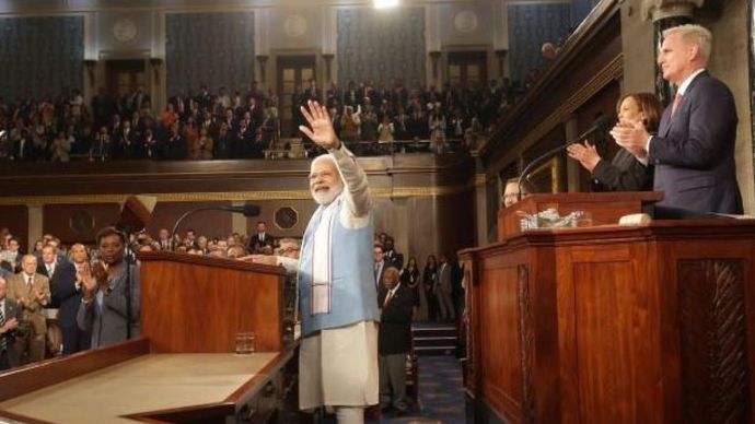PM Modi के भाषण के मुरीद हुए अमेरिकी सांसद PM Modi के भाषण के मुरीद हुए अमेरिकी सांसद