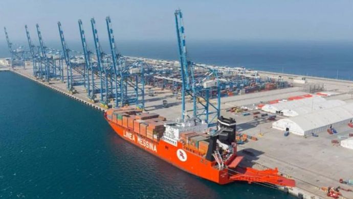 Pakistan को अब गिरवी रखना पड़ रहा है बंदरगाह  Pakistan को अब गिरवी रखना पड़ रहा है बंदरगाह