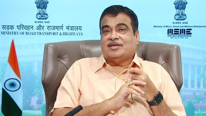 सड़क परिवहन एवं राजमार्ग मंत्री Nitin Gadkari का कहना है कि देश में पूरी तरह इथेनॉल पर चलने वाले नए वाहन लाए जाएंगे।  सड़क परिवहन एवं राजमार्ग मंत्री Nitin Gadkari का कहना है कि देश में पूरी तरह इथेनॉल पर चलने वाले नए वाहन लाए जाएंगे।