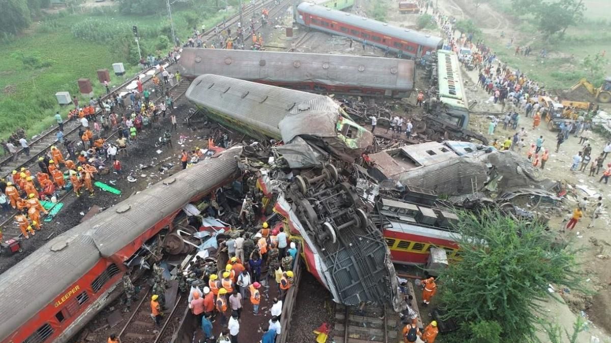 Odisha ट्रेन हादसे में मदद के लिए गौतम अडानी और वीरेंद्र साहवाग ने बढ़ाया हाथ