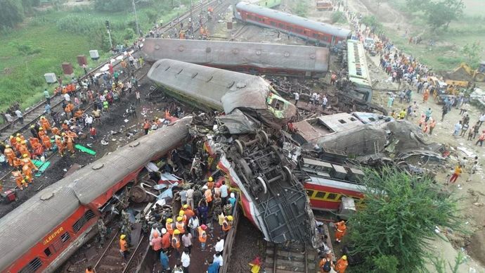 Odisha ट्रेन हादसे में मदद के लिए गौतम अडानी और वीरेंद्र साहवाग ने बढ़ाया हाथ Odisha ट्रेन हादसे में मदद के लिए गौतम अडानी और वीरेंद्र साहवाग ने बढ़ाया हाथ
