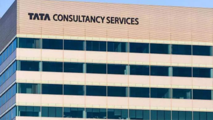 फंस सकती है TCS की बड़ी डील फंस सकती है TCS की बड़ी डील
