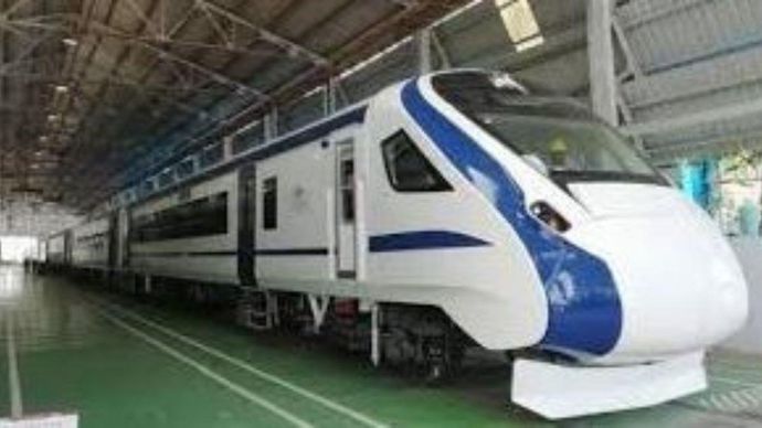 एक साथ 5 वंदे भारत को दिखाई हरी झंडी एक साथ 5 वंदे भारत को दिखाई हरी झंडी