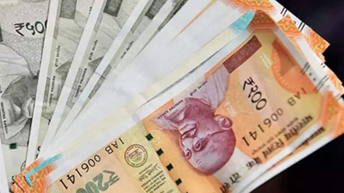 2000 और 500 रुपये के नोट पर RBI गवर्नर की बड़ी जानकारी 2000 और 500 रुपये के नोट पर RBI गवर्नर की बड़ी जानकारी