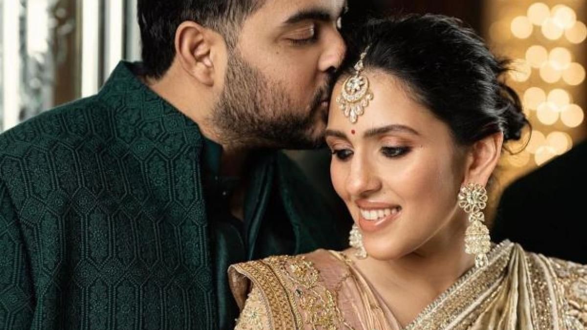 पैदा होते ही अरबों-खबरों की मालकिन बनीं मुकेश अंबानी की पोती वेदा