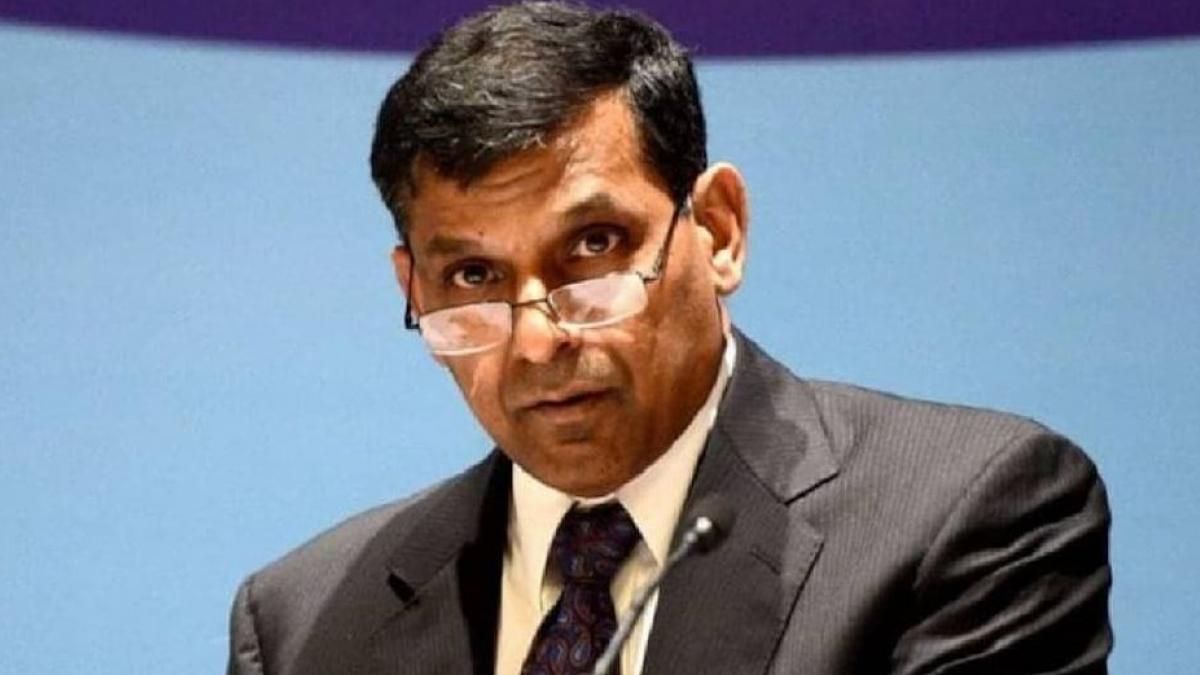 RaghuRam Rajan के GDP वाले बयान पर मचा है बवाल RaghuRam Rajan के GDP वाले बयान पर मचा है बवाल