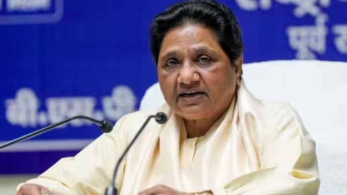 Mayawati ने विपक्षी गठबंधन इंडिया से बनाई दूरी Mayawati ने विपक्षी गठबंधन इंडिया से बनाई दूरी