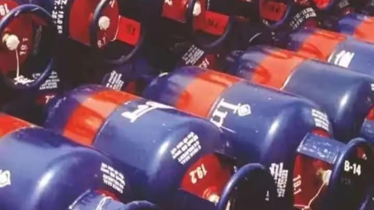 फिर से एक बार Commercial Gas Cylinder की कीमतों में 7 रुपए की बढ़ोतरी