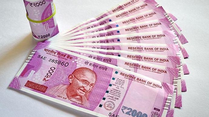 RBI ने कहा कि 2,000 रुपये वैल्यू के करीब 88 प्रतिशत नोट 31 जुलाई तक बैंकों में वापस आ चुके हैं RBI ने कहा कि 2,000 रुपये वैल्यू के करीब 88 प्रतिशत नोट 31 जुलाई तक बैंकों में वापस आ चुके हैं