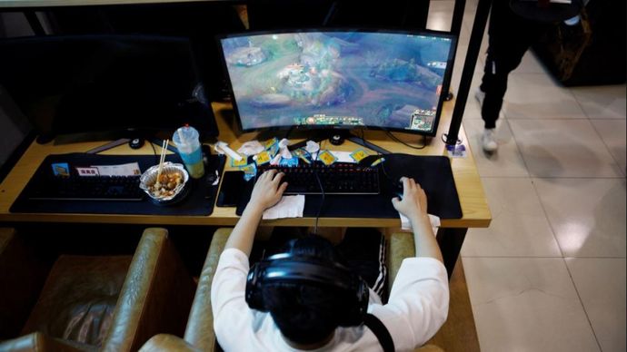 ऑनलाइन गेमिंग और विज्ञापन अब सूचना एवं प्रसारण मंत्रालय के अधीन होंगे ऑनलाइन गेमिंग और विज्ञापन अब सूचना एवं प्रसारण मंत्रालय के अधीन होंगे