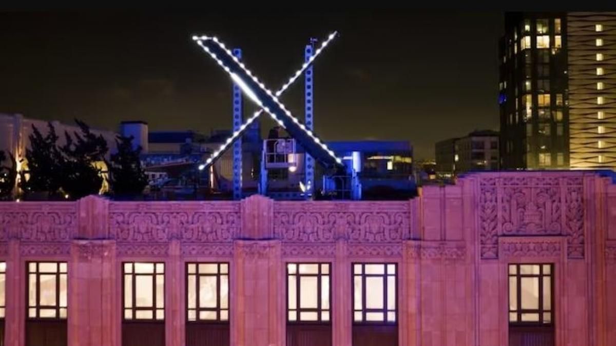 शिकायत के बाद हेडक्वार्टर से हटा Twitter नया लोगो शिकायत के बाद हेडक्वार्टर से हटा Twitter नया लोगो