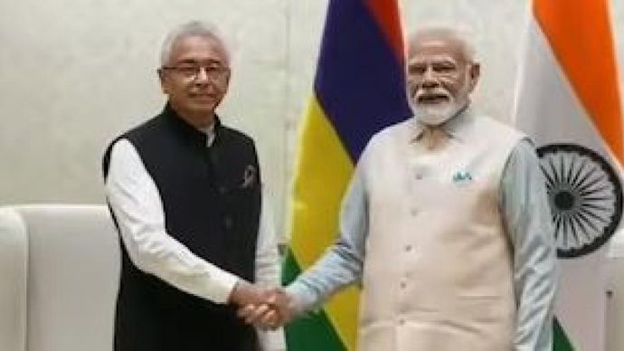 Mauritius के प्रधानमंत्री से मिले PM Modi Mauritius के प्रधानमंत्री से मिले PM Modi