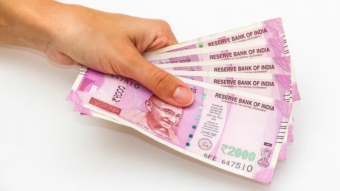 2000 रूपए के नोट की बदलने की तारीख अब बढ़ा दी गयी है