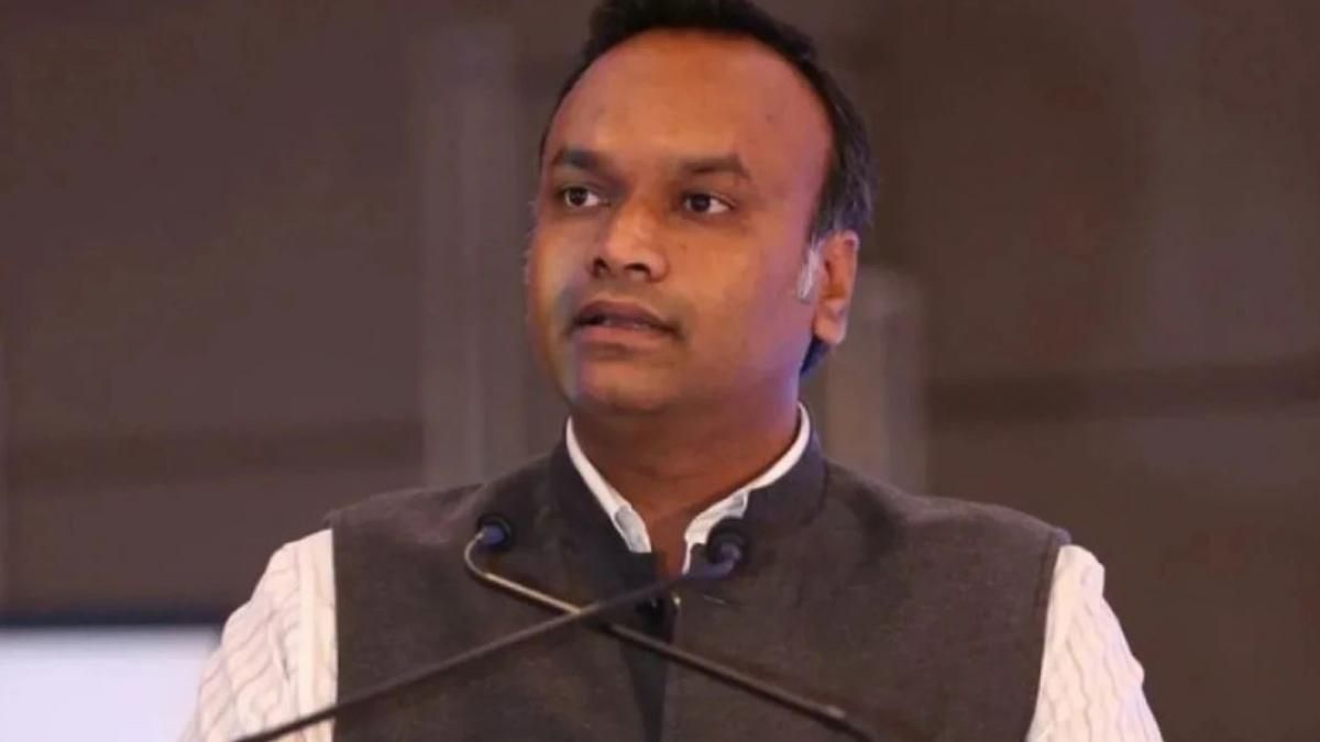 अब खड़गे के बेटे ने दिया बयान, मचा बवाल