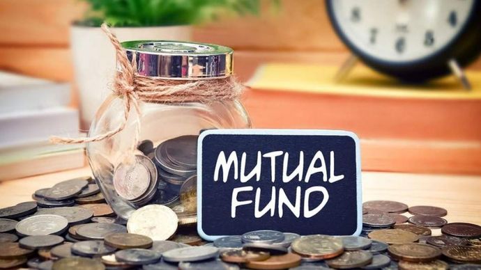 अगस्त में Mutual Funds ने कौन से स्टॉक खरीदें, कौन से बेचें? अगस्त में Mutual Funds ने कौन से स्टॉक खरीदें, कौन से बेचें?