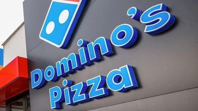 Domino's ने धमाकेदार ऑफर अपने ग्राहकों के लिये लेकर आयी हैं Domino's ने धमाकेदार ऑफर अपने ग्राहकों के लिये लेकर आयी हैं
