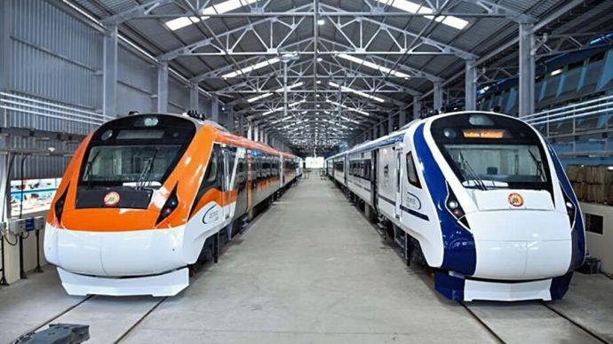 रेलवे जल्द ही वंदे भारत स्लीपर कोच और मेट्रो ट्रेन लॉन्च करने का प्लान कर रहा है