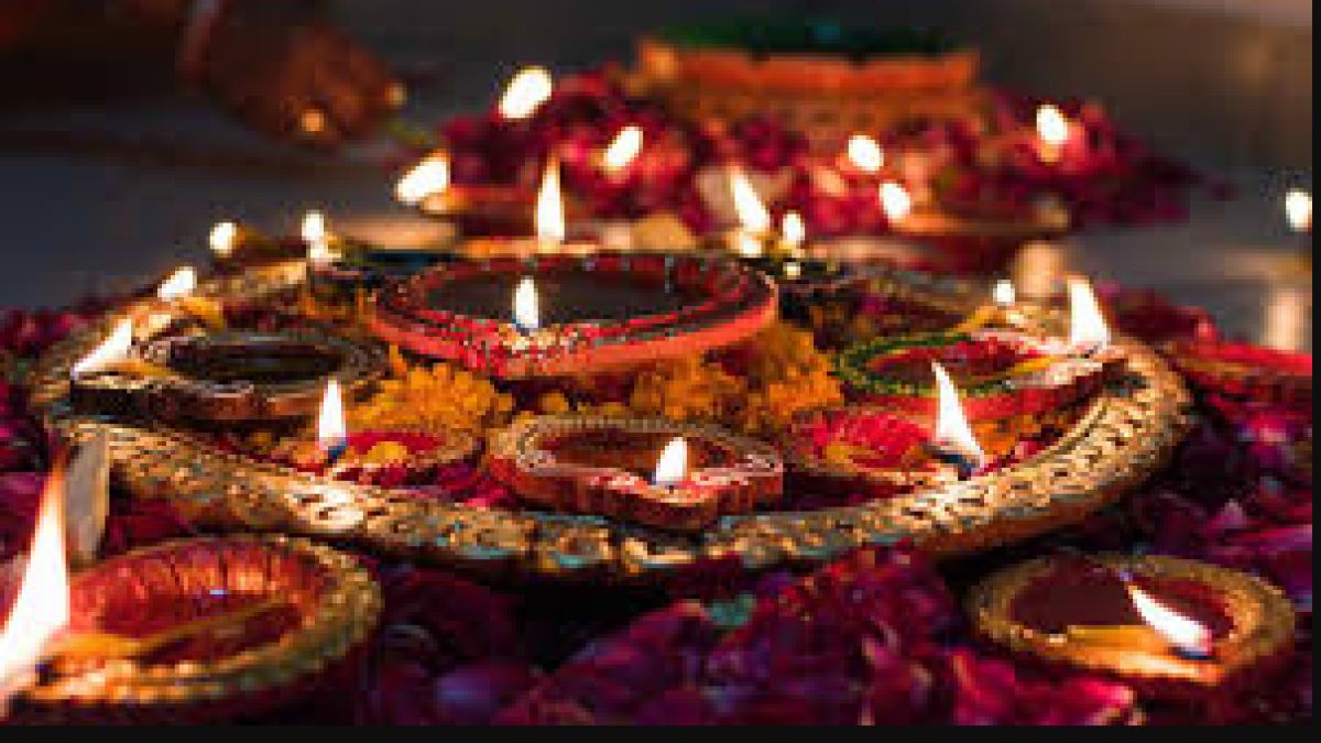 त्योहारी सीजन की शुरुआत के साथ प्रोवी फूड्स (ProV Foods) ने 2 बेहतरीन गिफ्ट पैक पेश किया है