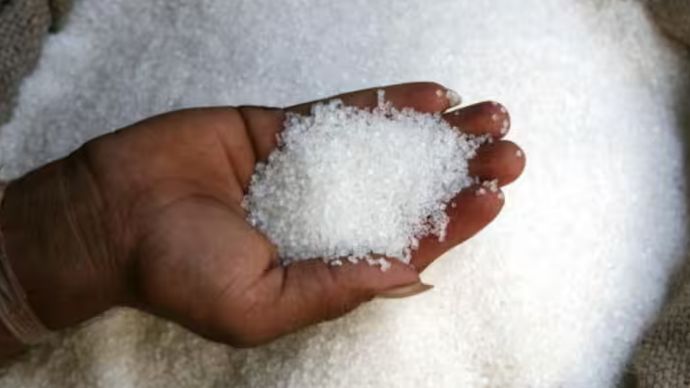 केंद्र सरकार ने चीनी एक्सपोर्ट पर लगे प्रतिबंध को अगले आदेश तक बढ़ा दिया है केंद्र सरकार ने चीनी एक्सपोर्ट पर लगे प्रतिबंध को अगले आदेश तक बढ़ा दिया है