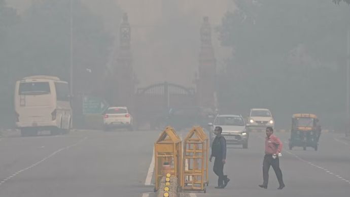 दिल्ली-एनसीआर में प्रदूषण के स्तर और हवा में घुले जहर ने लोगों की परेशानियां बढ़ा दी हैं दिल्ली-एनसीआर में प्रदूषण के स्तर और हवा में घुले जहर ने लोगों की परेशानियां बढ़ा दी हैं