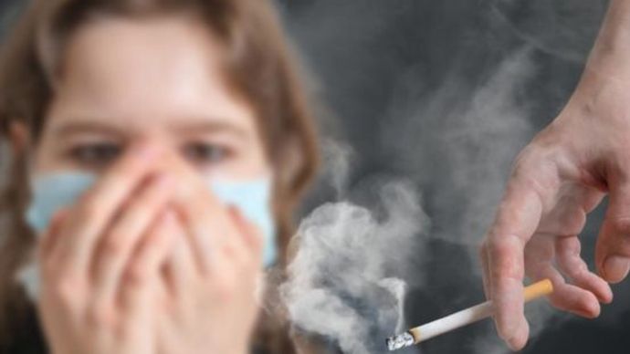 Delhi-NCR में हर आदमी इन दिनों 10 'सिगरेट' पी रहा है