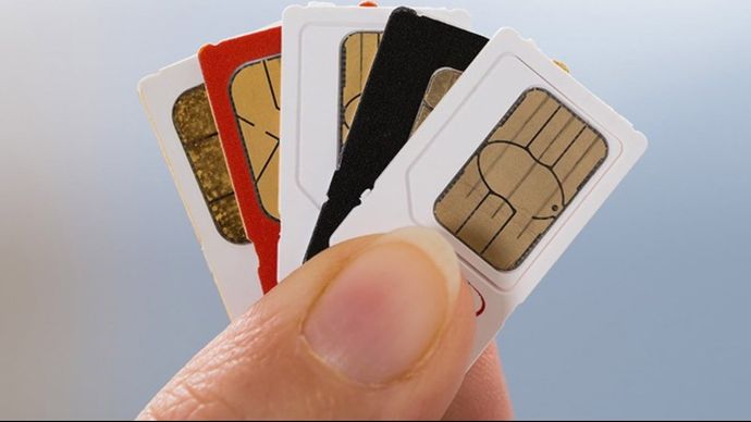 बिल में फर्जी सिम लेने पर 3 साल जेल और 50 लाख तक के जुर्माने का प्रावधान किया गया है बिल में फर्जी सिम लेने पर 3 साल जेल और 50 लाख तक के जुर्माने का प्रावधान किया गया है