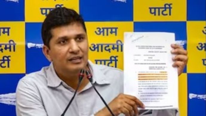 आम आदमी पार्टी के राष्ट्रीय प्रवक्ता और केजरीवाल सरकार में मंत्री Saurabh Bhardwaj आम आदमी पार्टी के राष्ट्रीय प्रवक्ता और केजरीवाल सरकार में मंत्री Saurabh Bhardwaj