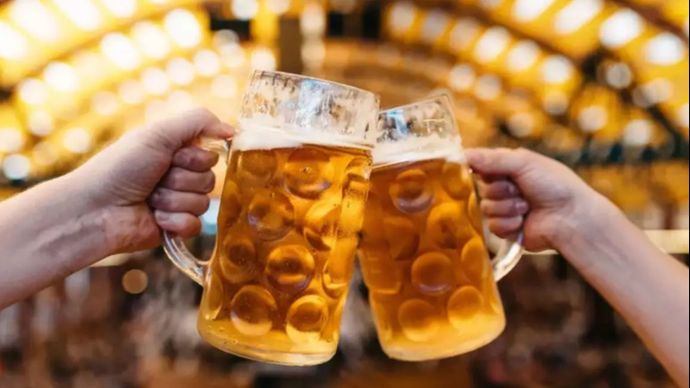 कर्नाटक में शराब के दाम महंगे होने तय हैं कर्नाटक में शराब के दाम महंगे होने तय हैं