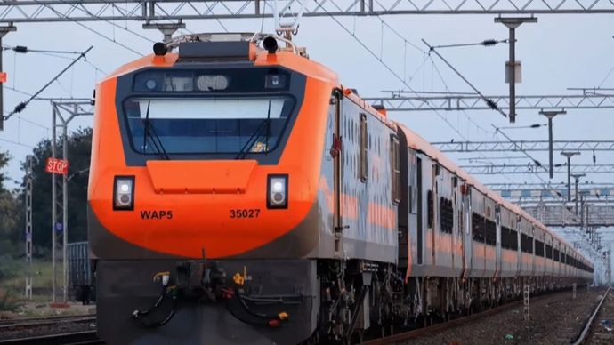 भारतीय रेलवे ने अब 50 अमृत भारत ट्रेनों को चलाने का ऐलान किया है भारतीय रेलवे ने अब 50 अमृत भारत ट्रेनों को चलाने का ऐलान किया है