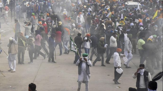 MSP समेत कई अन्य मांगों को लेकर किसान बीते कई दिनों से Punjab और Haryana के Shambhu Border पर धरना दे रहे हैं MSP समेत कई अन्य मांगों को लेकर किसान बीते कई दिनों से Punjab और Haryana के Shambhu Border पर धरना दे रहे हैं