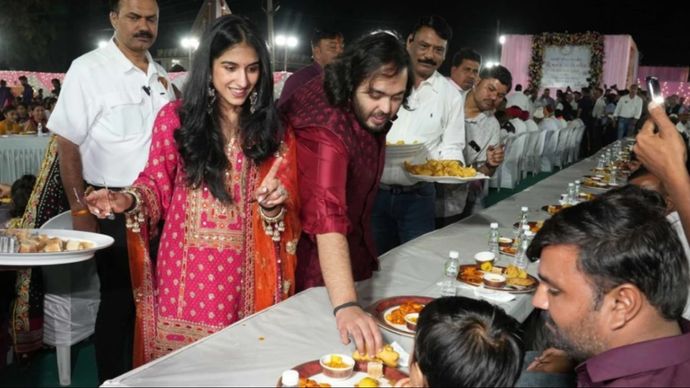 Anant Ambani और Radhika Merchant के Pre-Wedding फंक्शन बुधवार 28 फरवरी से अन्न सेवा के साथ शुरू हुए Anant Ambani और Radhika Merchant के Pre-Wedding फंक्शन बुधवार 28 फरवरी से अन्न सेवा के साथ शुरू हुए