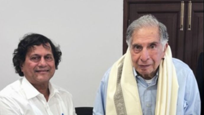 टाटा समूह के चेयरमैन एमेरिटस रतन टाटा को सोमवार को प्रतिष्ठित KISS मानवतावादी सम्मान 2021 से सम्मानित किया गया टाटा समूह के चेयरमैन एमेरिटस रतन टाटा को सोमवार को प्रतिष्ठित KISS मानवतावादी सम्मान 2021 से सम्मानित किया गया