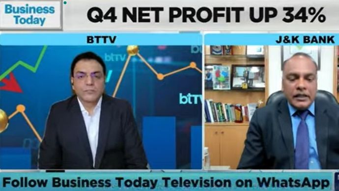 बिजनेस टुडे टेलीविजन के मैनेजिंग एडिटर सिद्धार्थ जराबी और बैंक के एमडी एंड सीईओ बलदेव प्रकाश बिजनेस टुडे टेलीविजन के मैनेजिंग एडिटर सिद्धार्थ जराबी और बैंक के एमडी एंड सीईओ बलदेव प्रकाश