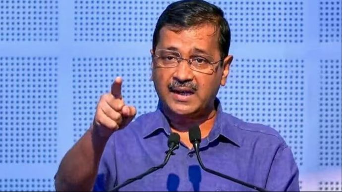 प्रेस कॉन्फ्रेंस में एक सवाल के जवाब में केजरीवाल प्रेस कॉन्फ्रेंस में एक सवाल के जवाब में केजरीवाल