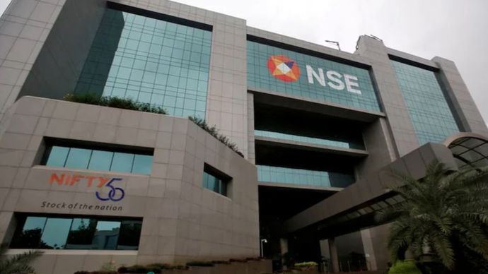 सत्र 2024 में दूसरा ऐसा अवसर है जब एनएसई सप्ताहांत पर लाइव ट्रेडिंग आयोजित करेगा। सत्र 2024 में दूसरा ऐसा अवसर है जब एनएसई सप्ताहांत पर लाइव ट्रेडिंग आयोजित करेगा।