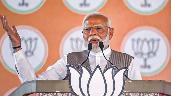 प्रधानमंत्री ने कहा कि 2014 में सत्ता में आने के बाद से उनकी सरकार ने चाबहार बंदरगाह को पहली प्राथमिकता दी है प्रधानमंत्री ने कहा कि 2014 में सत्ता में आने के बाद से उनकी सरकार ने चाबहार बंदरगाह को पहली प्राथमिकता दी है