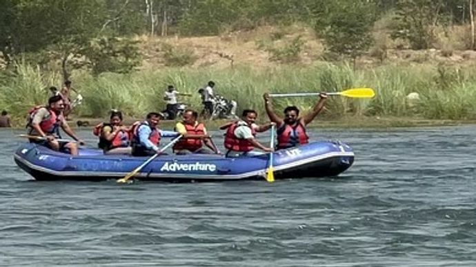 उत्तरप्रदेश के बिजनौर में स्थित कालागढ़ रामगंगा नदी में उठा सकते हैं राफ्टिंग का लुत्फ़ उत्तरप्रदेश के बिजनौर में स्थित कालागढ़ रामगंगा नदी में उठा सकते हैं राफ्टिंग का लुत्फ़