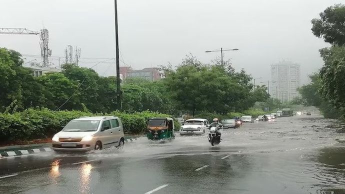 Delhi NCR मौसम ने ली करवट, Delhi NCR मौसम ने ली करवट,