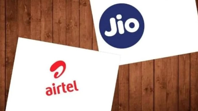 Jio के बाद Airtel का रिचार्ज हुआ महंगा Jio के बाद Airtel का रिचार्ज हुआ महंगा