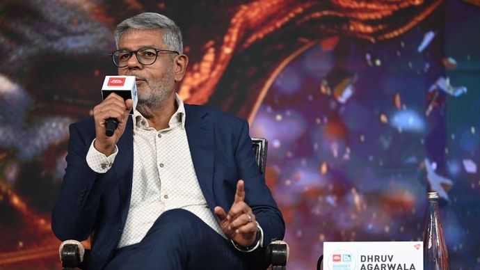 संपन्न उपभोक्ताओं के एक वर्ग ने भी उत्साहपूर्वक दूसरा घर खरीदा या आवास बाजार में निवेश किया क्योंकि कई वर्षों के बाद कीमतें बढ़ने लगीं। संपन्न उपभोक्ताओं के एक वर्ग ने भी उत्साहपूर्वक दूसरा घर खरीदा या आवास बाजार में निवेश किया क्योंकि कई वर्षों के बाद कीमतें बढ़ने लगीं।