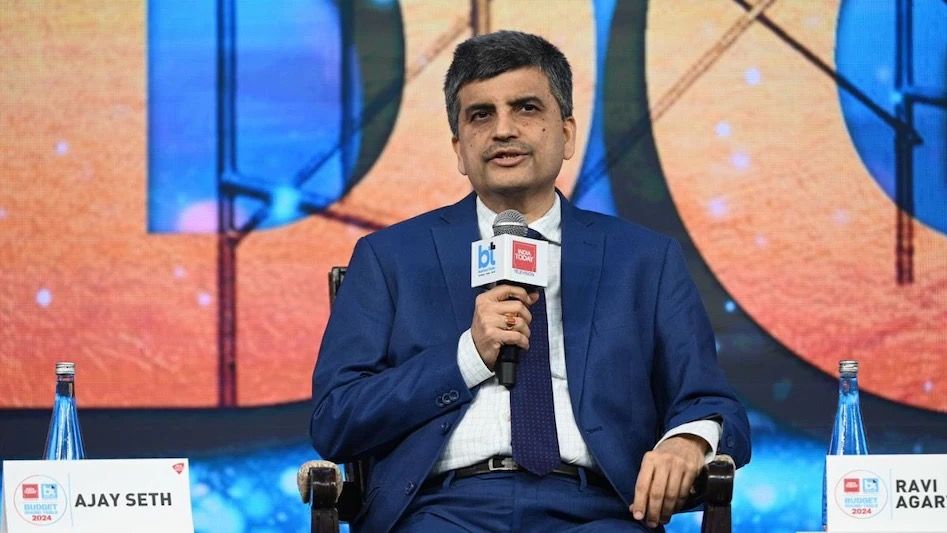 वित्त मंत्री निर्मला सीतारमण द्वारा 23 जुलाई, 2024 से इस प्रावधान को समाप्त करने के निर्णय से रियल एस्टेट बाजार पर महत्वपूर्ण प्रभाव पड़ने की उम्मीद है। वित्त मंत्री निर्मला सीतारमण द्वारा 23 जुलाई, 2024 से इस प्रावधान को समाप्त करने के निर्णय से रियल एस्टेट बाजार पर महत्वपूर्ण प्रभाव पड़ने की उम्मीद है।