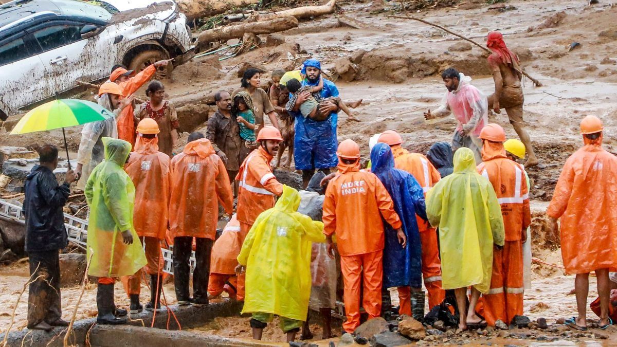Wayanad Landslide: खोज एवं बचाव अभियान आज भी जारी,मरने वालों की संख्या 308 हुई