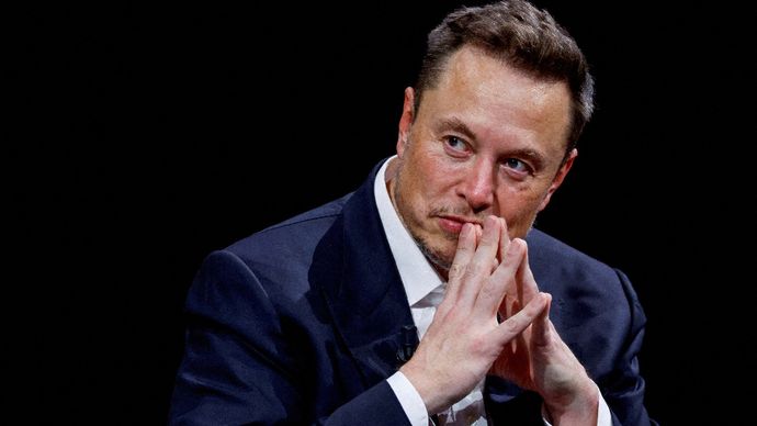 'ब्याज दरों में कटौती न करना फेड की मूर्खता है' : Elon Musk