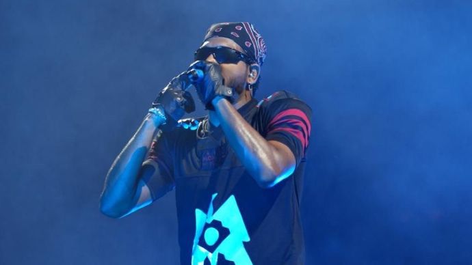 रैपर KING के "Monopoly Moves" कॉन्सर्ट ने मचाई धूम रैपर KING के "Monopoly Moves" कॉन्सर्ट ने मचाई धूम