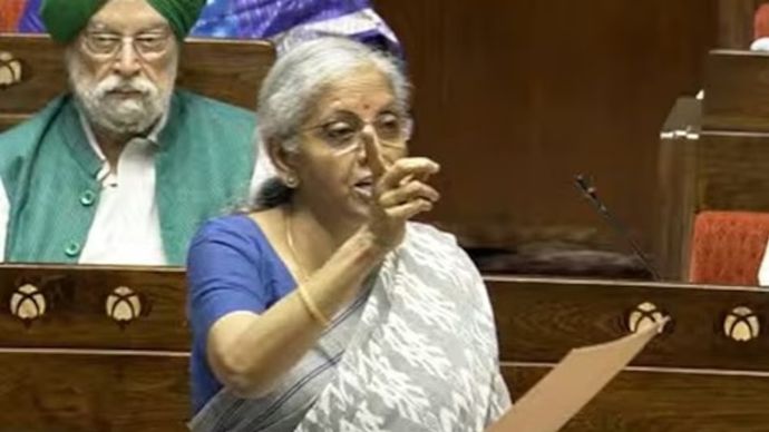 कागज लेकर आइए, सहारा का पैसा देने को तैयार, लोकसभा में बोलीं निर्मला सीतारमण कागज लेकर आइए, सहारा का पैसा देने को तैयार, लोकसभा में बोलीं निर्मला सीतारमण